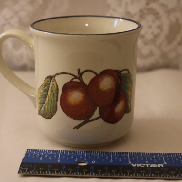 Staffordshire Tableware Macintosh coffee mug/cup great condition - Picture 2 of 4